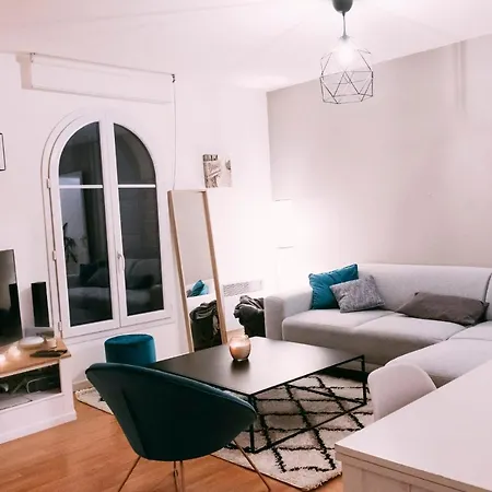 Design And Bright Apt Old Appartement