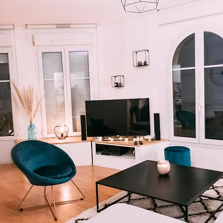 Design And Bright Apt Old